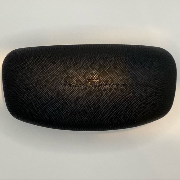 NEW with tags never worn Ferragamo Butterfly Sunglasses main image 13